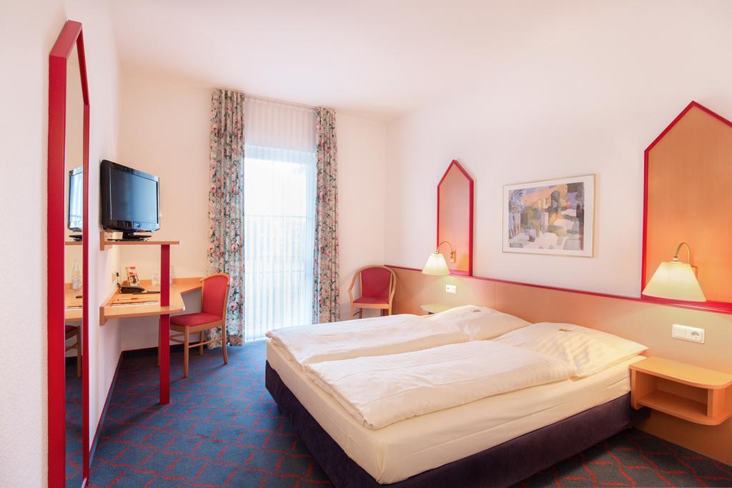 Hotel Montana Lauenau מראה חיצוני תמונה
