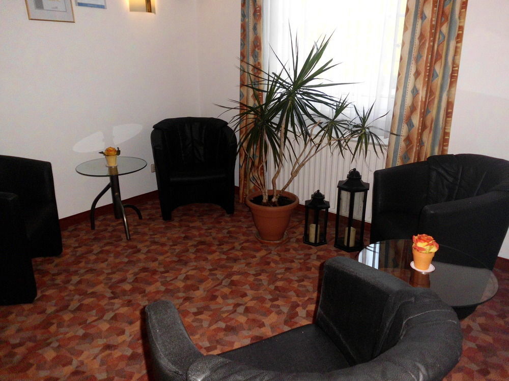 Hotel Montana Lauenau מראה חיצוני תמונה