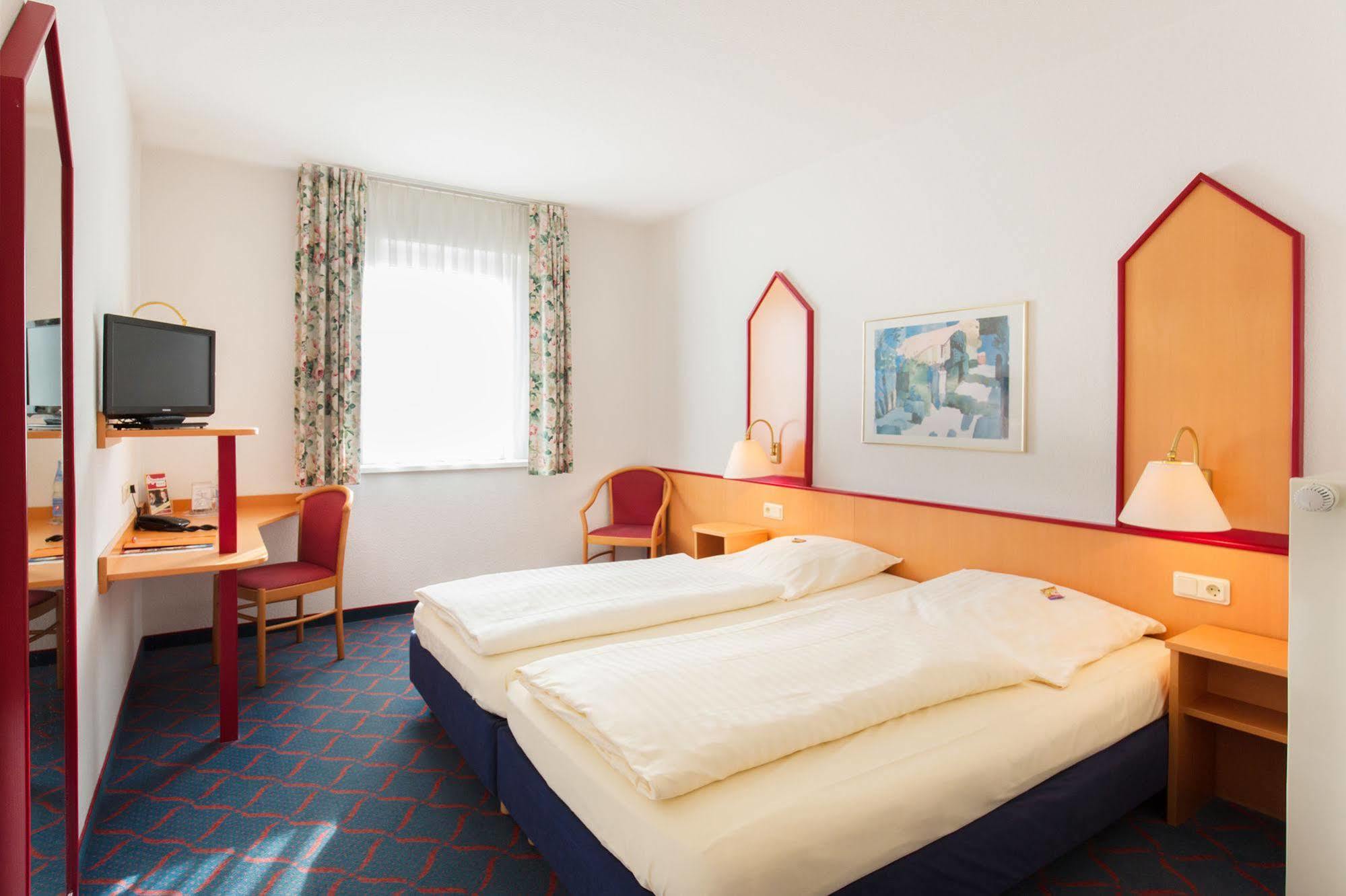 Hotel Montana Lauenau מראה חיצוני תמונה