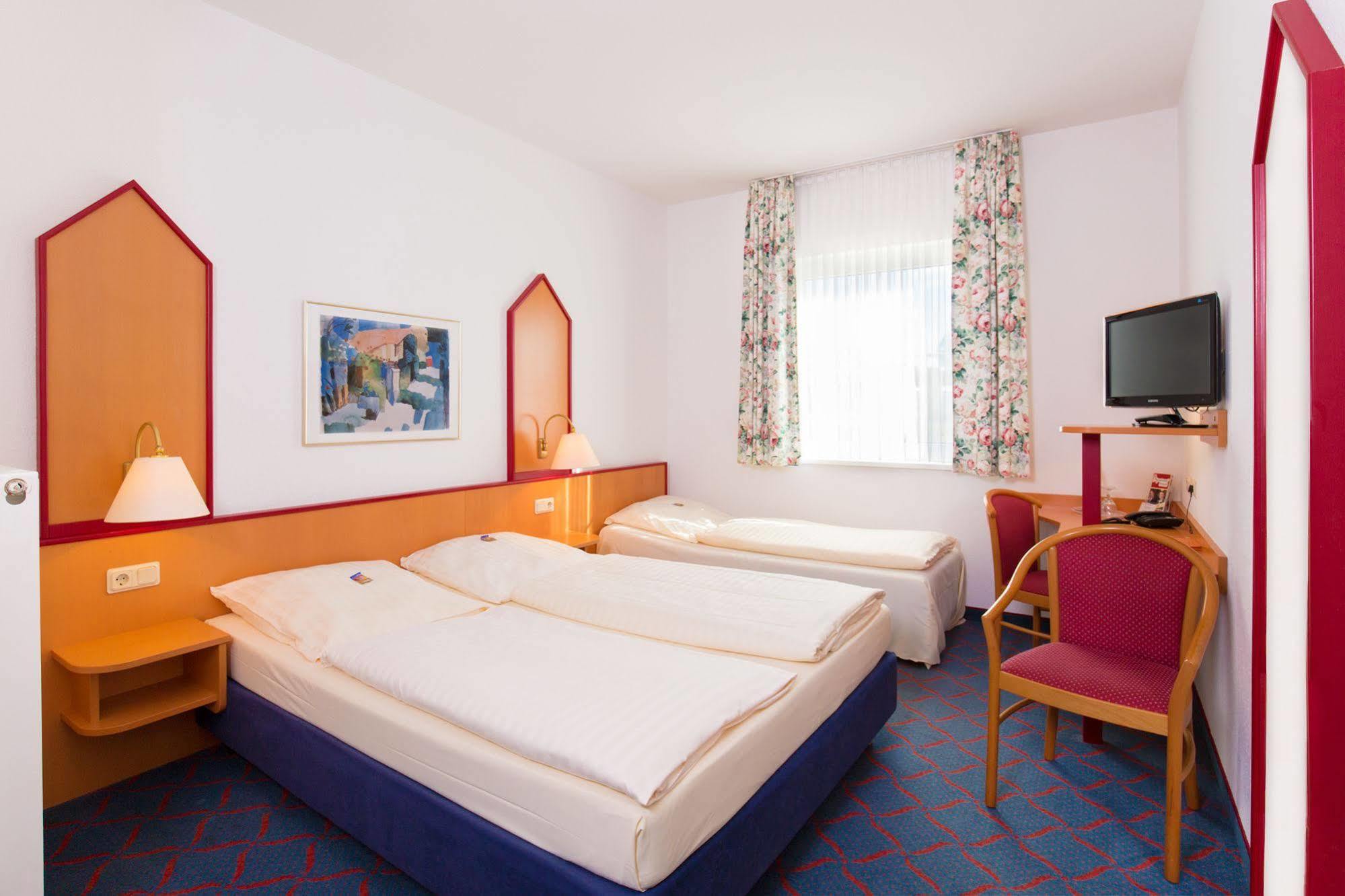 Hotel Montana Lauenau מראה חיצוני תמונה