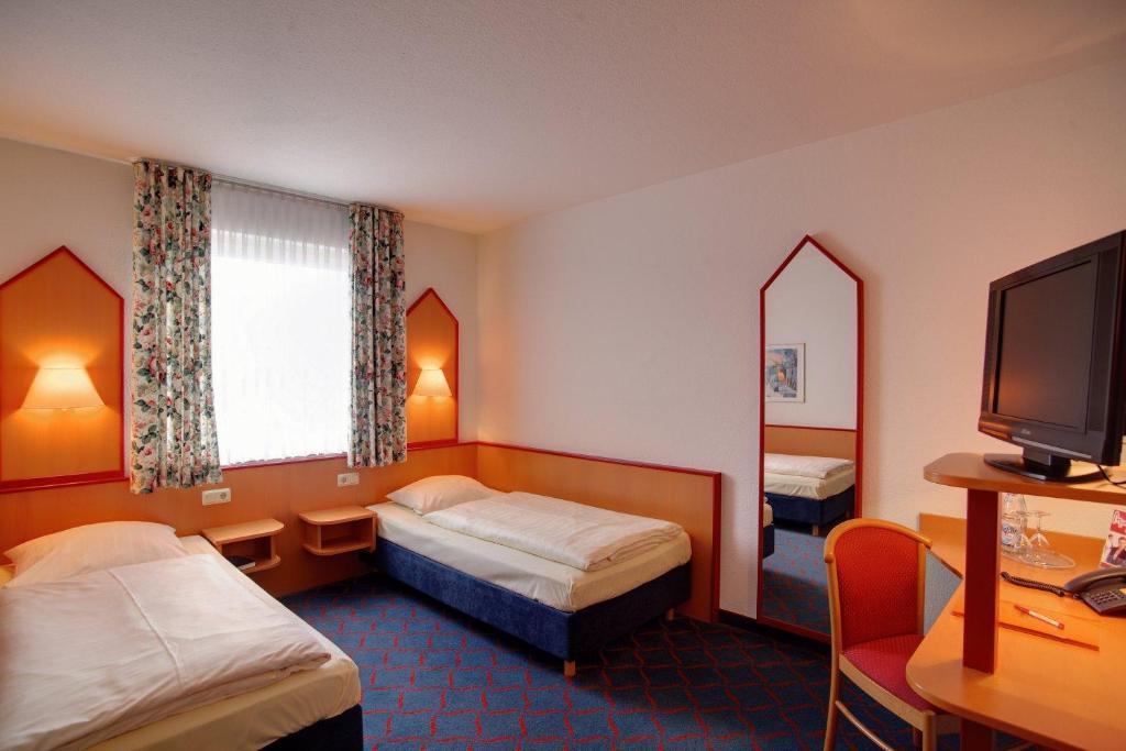 Hotel Montana Lauenau מראה חיצוני תמונה